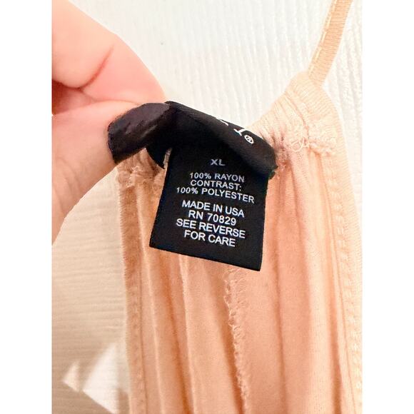 Rue 21 light pink tank top with chiffon overlay elephant/colorful design -xl - Picture 4 of 7